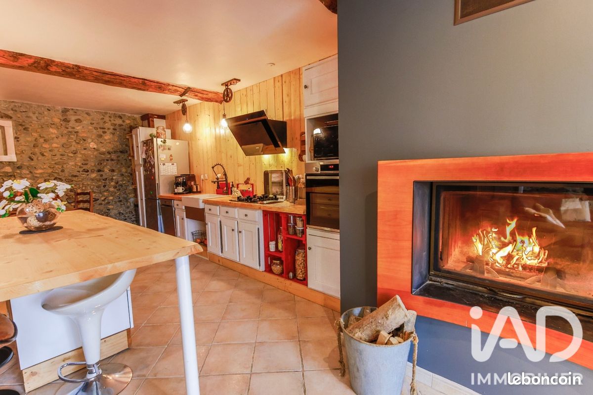 Maison 7 pièces 173 m² · à Monein · 173 m² · 1 400 €/mois