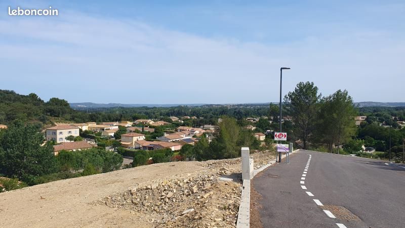 Terrain 520 m² Comps · 115 900 €