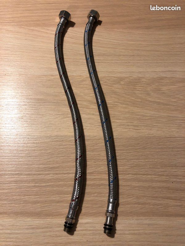 Tuyaux de raccordement pour robinet mitigeur (image 1)