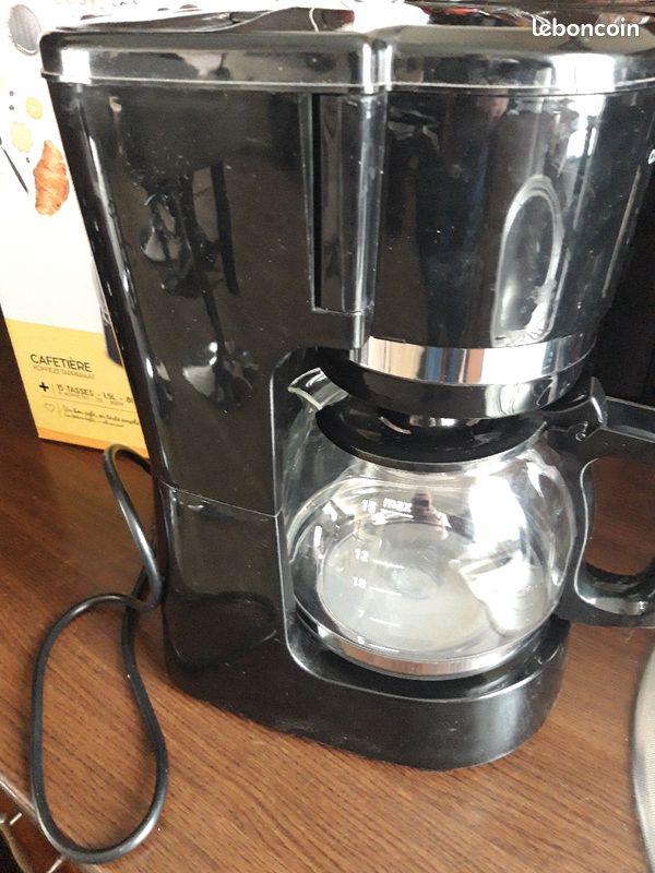 Cafetière noire 15 tasses (image 1)