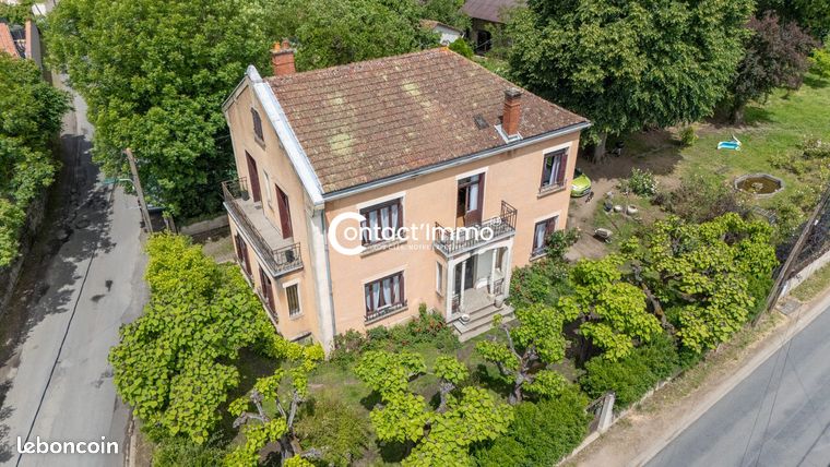 Maison 7 pièces 210 m²
