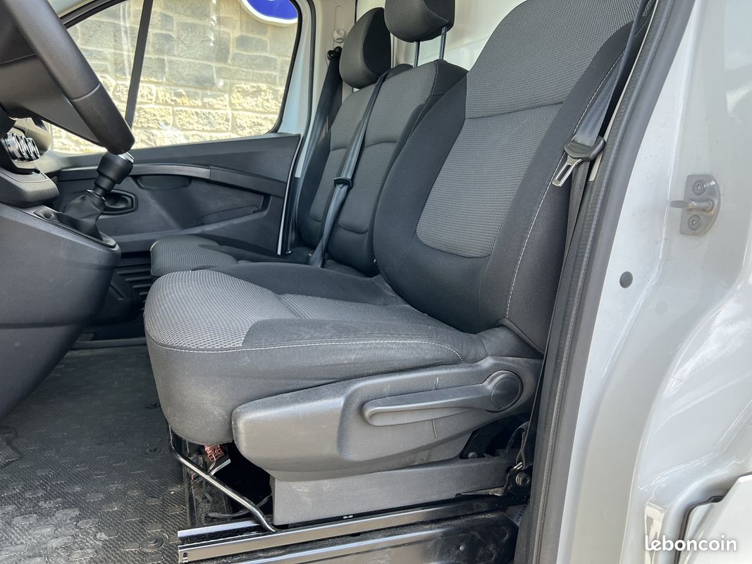 Renault TRAFIC III FG L1H1 2T8 2.0 BLUE DCI 150CH ADVANCE -24 (image 12)