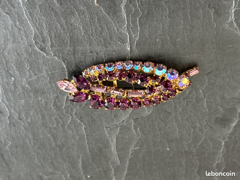 Broche avec strasse (image 1)