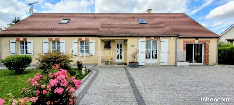 https://img.leboncoin.fr/api/v1/lbcpb1/images/21/33/3d/21333d333c0c1cdfdc2d483d2d20be921842baa9.jpg?rule=ad-image