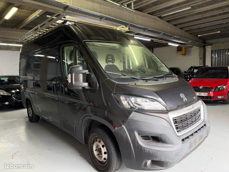 Peugeot Boxer 2.0 HDI 130CH PREMIUM - 90 000 KMS Certifié - 1ER MAIN - GALLERIE DE TOIT - ECHELLE - RADAR - SUIVI PEUGEOT (image 2)