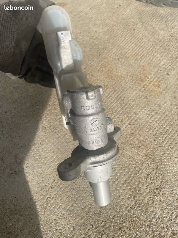 Bocal de liquide de frein nissan qashqai j10 - quipement auto