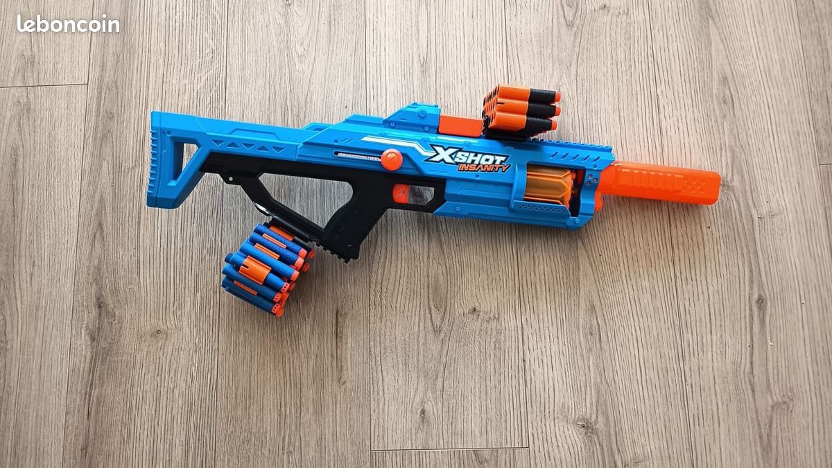 Pistolet X-Shot Excel micro de chez Zuru, rose, 8 fléchettes mousse - Jeux & Jouets