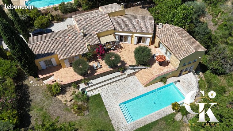 Propriété 7 pièces 250 m²