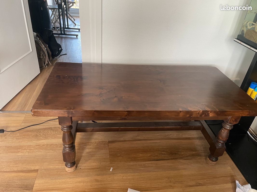 Table basse en bois (image 1)