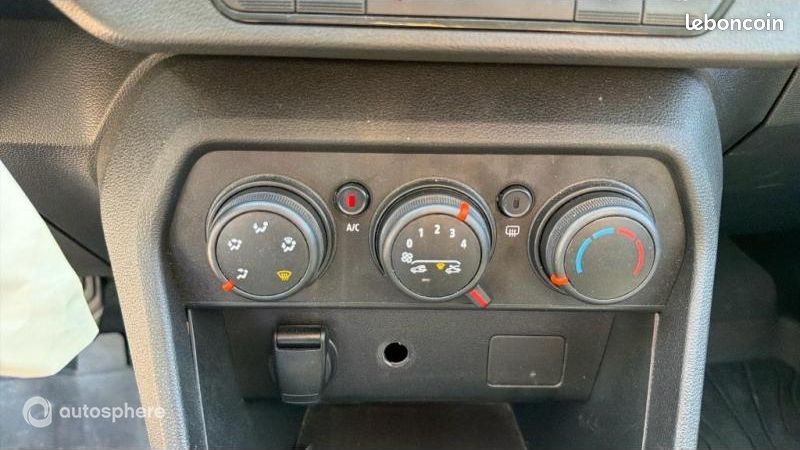 Dacia Sandero 1.0 TCe 90ch Stepway Expression auto -24 (image 26)