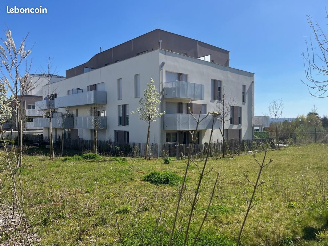 Appartement 3 pièces 60 m² · à Bruyères-le-Châtel · 60 m² · 1 050 €