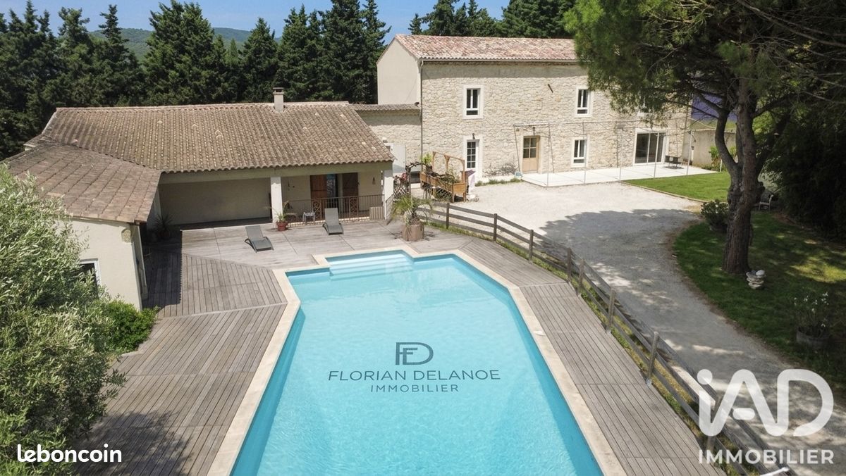 Maison 12 pièces 330 m² · à Savasse · 330 m² · 649 000 €