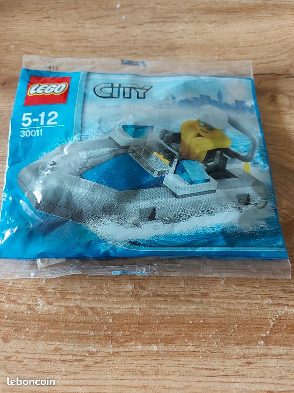 Lego city police 30011 neuf et scellé (image 1)