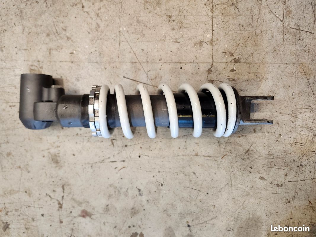 Amortisseur suzuki B-KING (image 2)