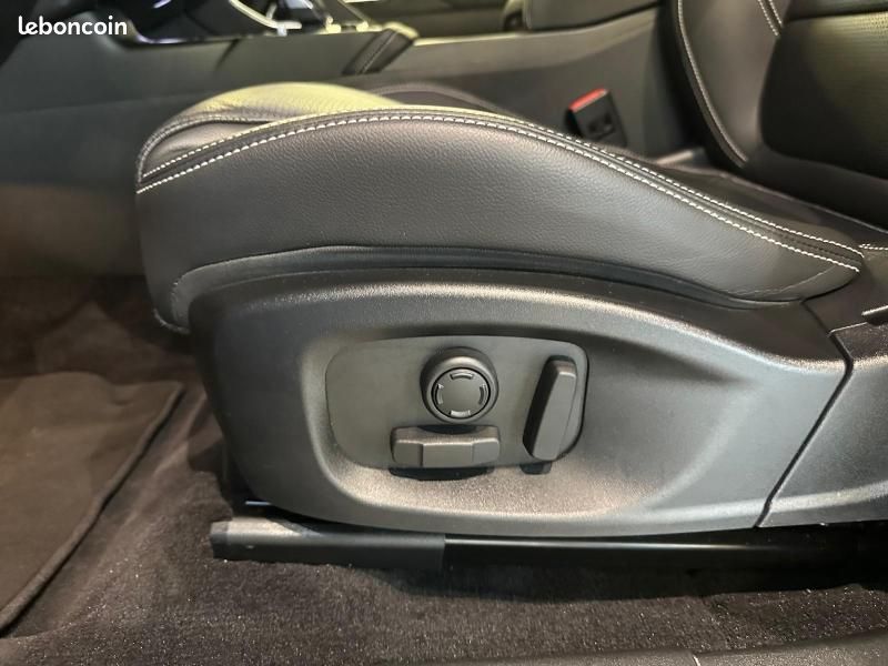 Jaguar E-Pace P200 FlexFuel MHEV 200ch R-Dynamic SE (image 11)