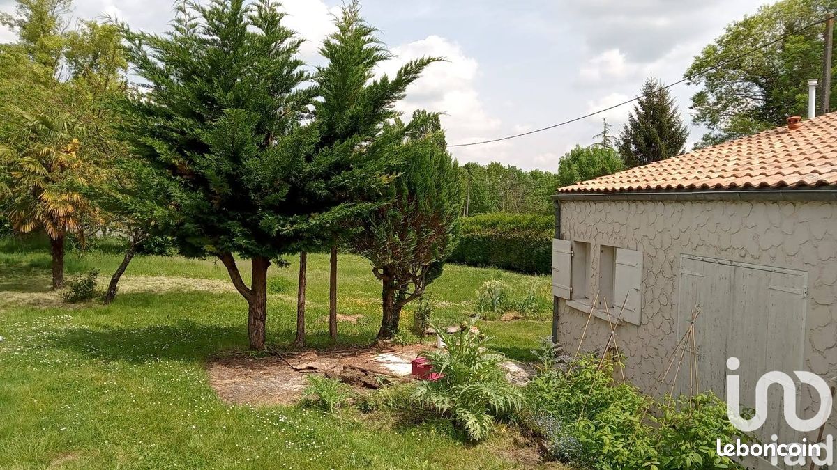 Maison 5 pièces 150 m² - Saint-Georges-des-Coteaux 17810 (image principale 11)