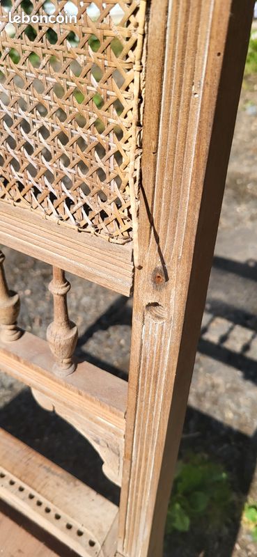 Ancienne chaise en bois en cannage (image 9)