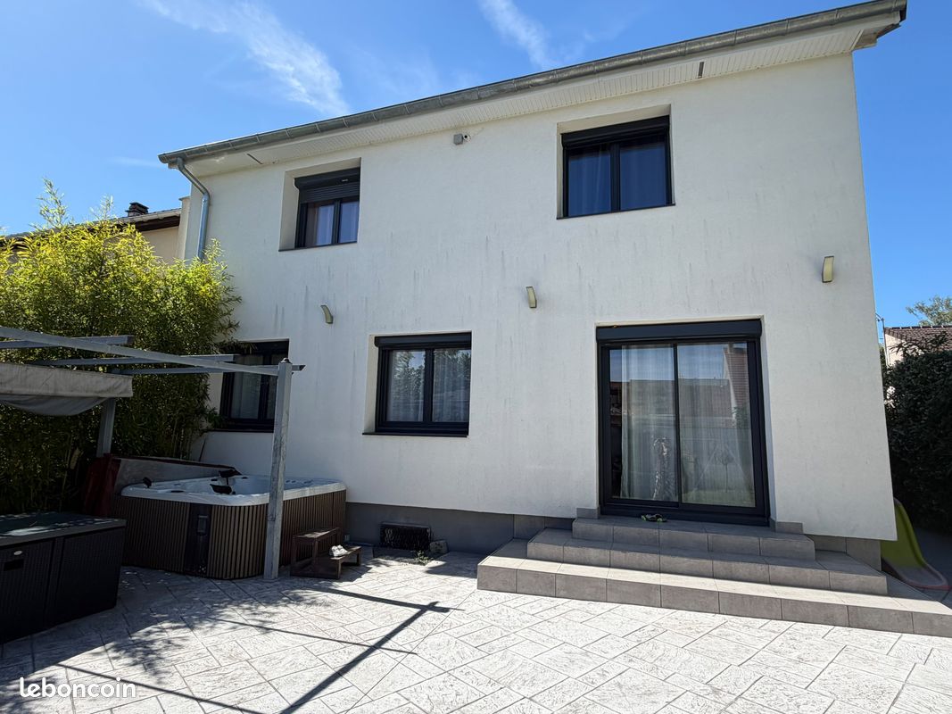 Maison 5 pièces 143 m² · à Tremblay-en-France · 143 m² · 445 000 €