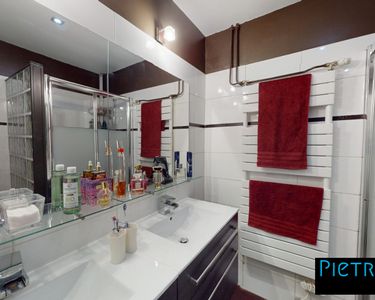 Maison 950 000 € - 270 m²