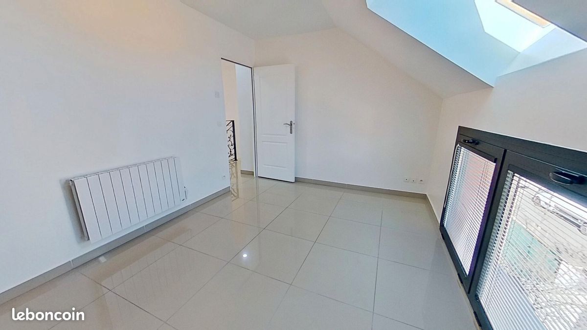 Appartement a louer - 4 pièce(s) - 83 m2 - Surfyn