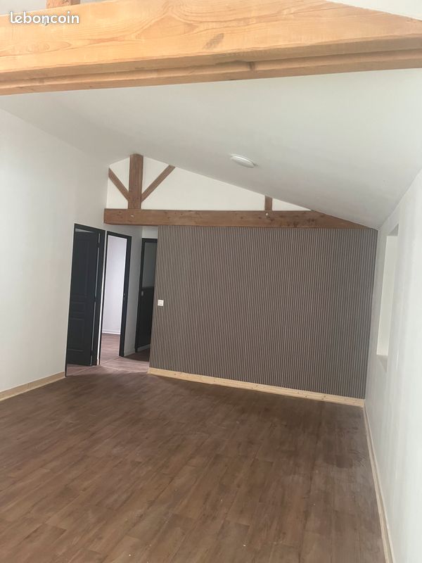 Appartement a louer challans - 7 pièce(s) - 120 m2 - Surfyn