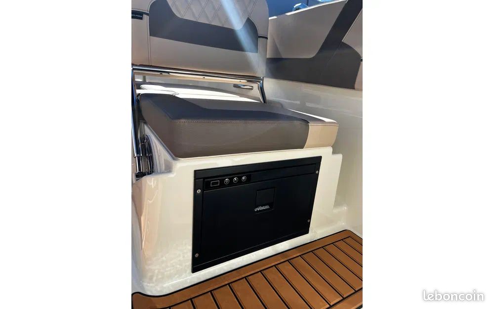 Bayliner VR6 Bow-Rider (image 10)