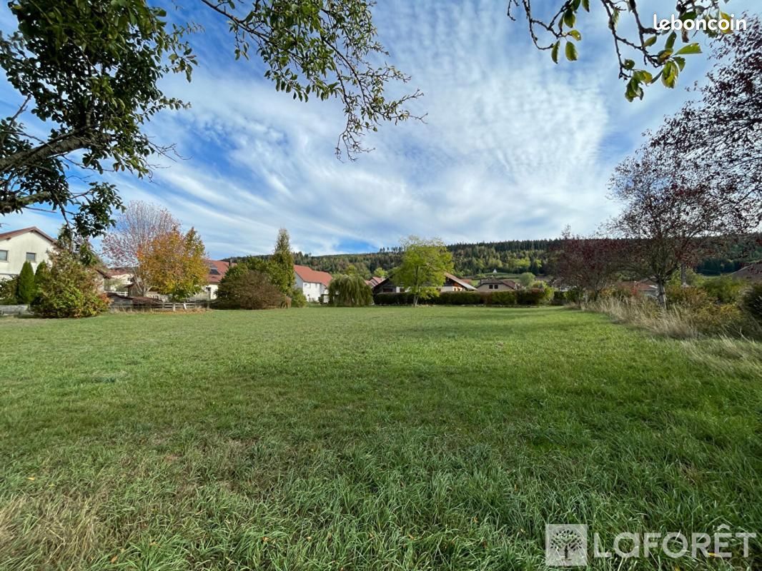 Terrain 745 m² · à Val-d'Usiers · 112 250 €