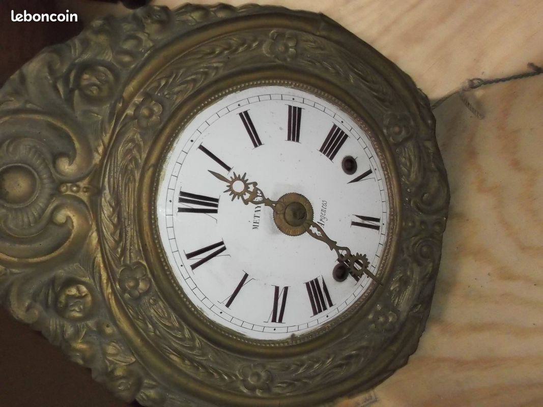 Horloge en bois (image 3)