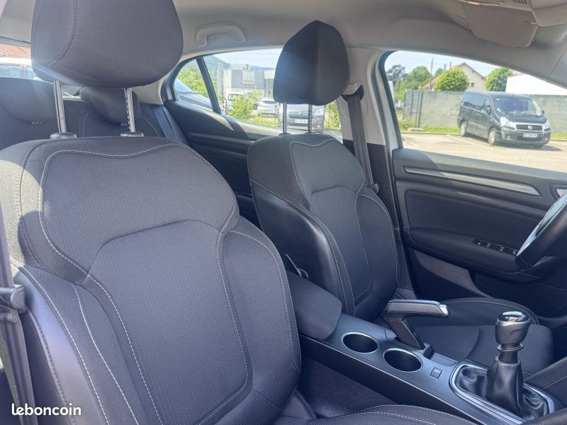 Renault MEGANE IV 1.5 BLUE DCI 115CH BUSINESS (image 19)