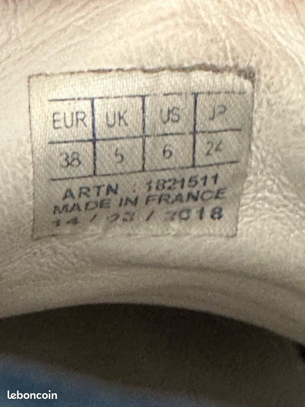 Paire de chaussure Le Coq Sportif (image 6)