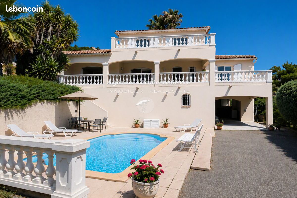 Maison 4 pièces 108 m² · à Roquebrune-sur-Argens · 108 m² · 895 000 €