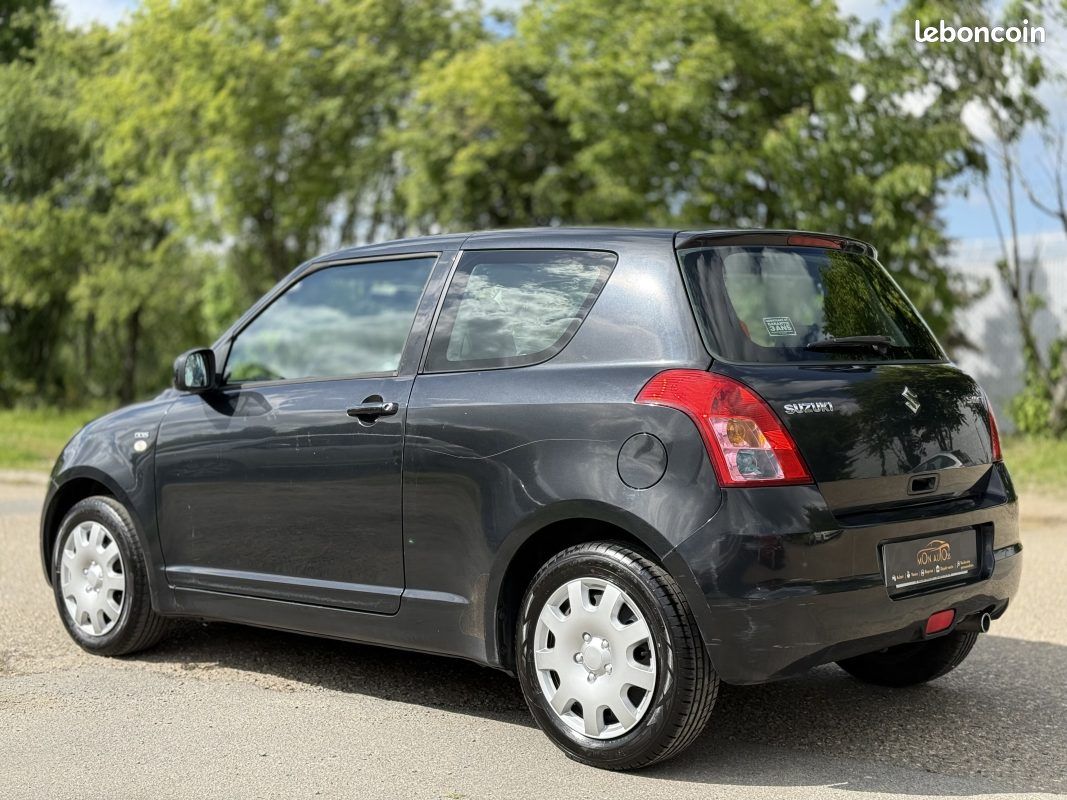 Suzuki Swift 1.3 DDiS 75 GL - Clim - 1ère main - Révisée & Garantie 6 mois (image 7)