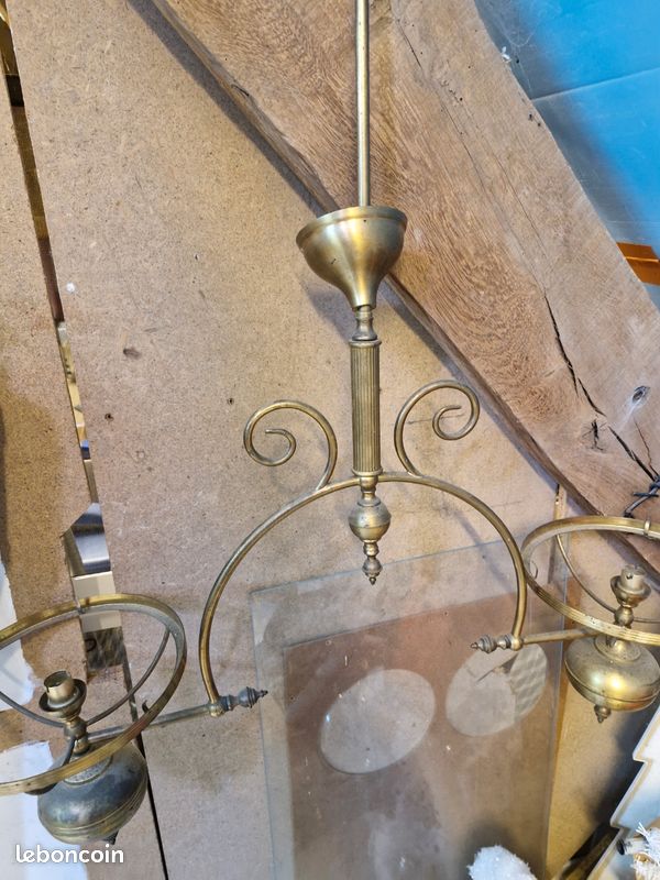 Lampadaire ancien (image 1)
