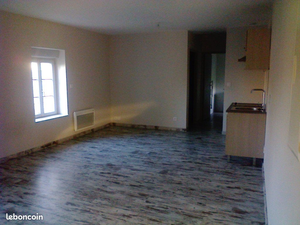 Appartement 3 pièces 49 m² · à Longessaigne · 49 m² · 496 €/mois