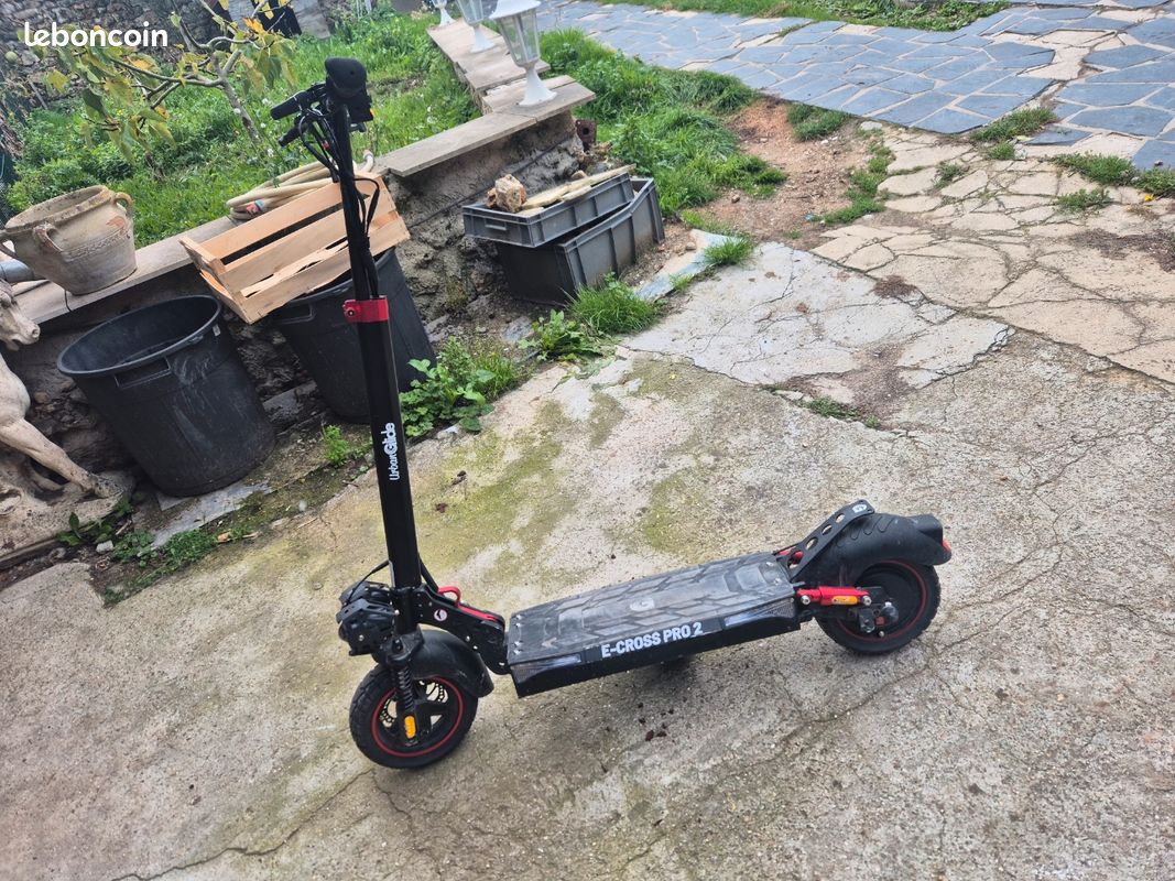 Trottinette électrique E Cross Pro 2 - 1600W - Noire - Occasion