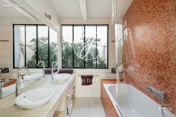 Maison 6 pièces 166 m² — 12