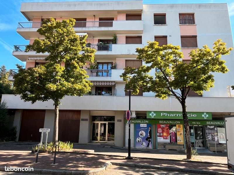 Appartement 5 pièces 124 m² · à Saint-Priest · 124 m² · 320 000 €