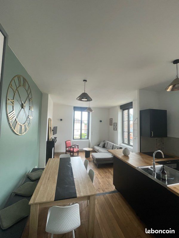 Appartement 5 pièces 77 m² · à Sainte-Savine · 77 m² · 1 000 €