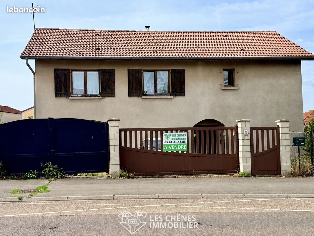 Maison 6 pièces 112 m² · à Sainte-Marie-aux-Chênes · 112 m² · 226 000 €