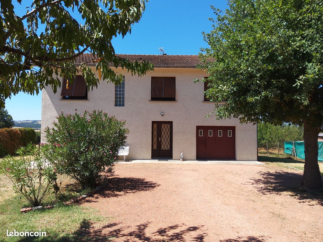 Maison 5 pièces 136 m² · à Saint-Vincent-de-Boisset · 136 m² · 235 000 €