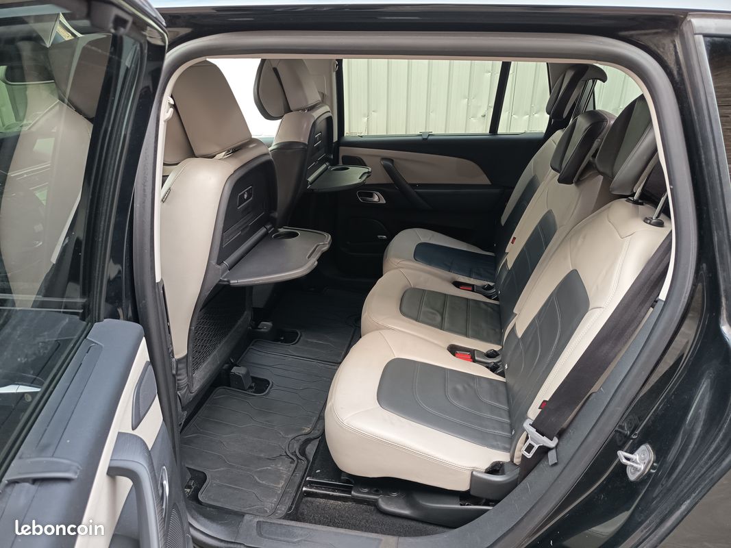 Grand c4 picasso 1.6 hdi 120 gps cuir bi-ton camera bluetooth attelage APPLE CAR PLAY distribution neuve 7p (image 6)