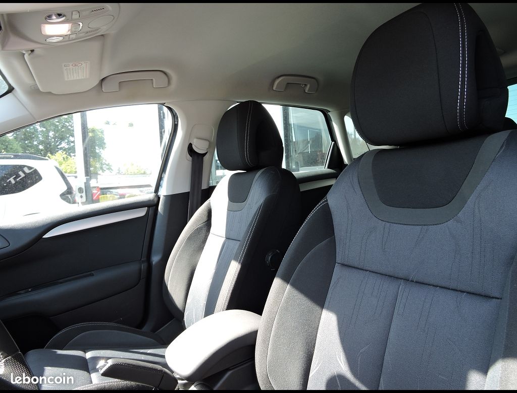 Citroën C4 CONFORT 1.6 HDI 92CH BVM5 (image 6)