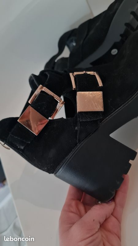 Bottines noires plateforme (image 2)
