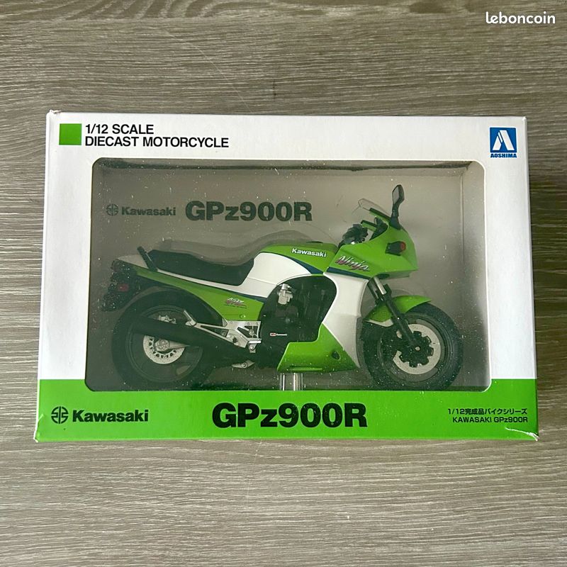AOSHIMA 1:12 Diecast Model Kawasaki Ninja GPZ900R black from Japan 3473