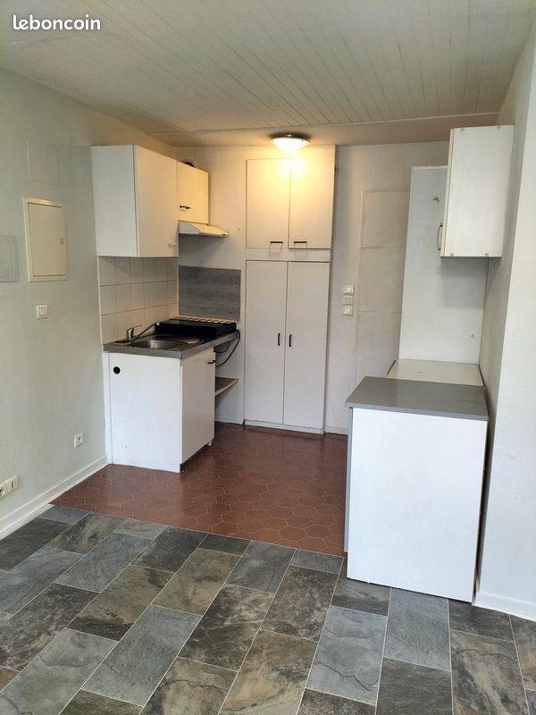 Appartement 3 pièces 45 m² · à Saintes · 45 m² · 520 €