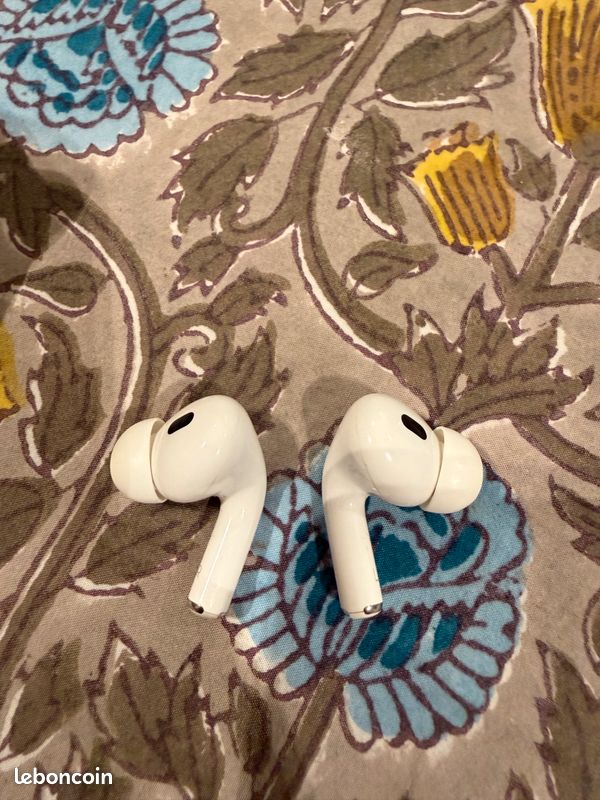 AirPods Pro 2 MagSafe (image 5)