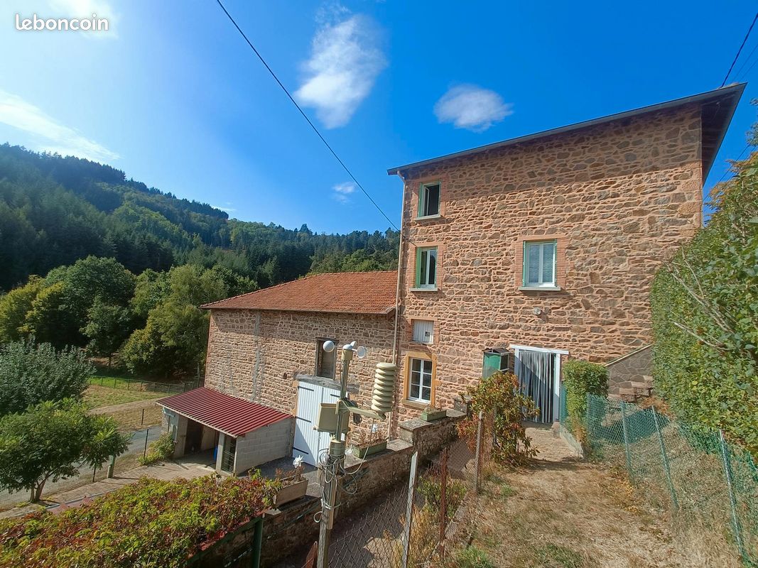 Maison 4 pièces 117 m² · à Cublize · 117 m² · 184 000 €
