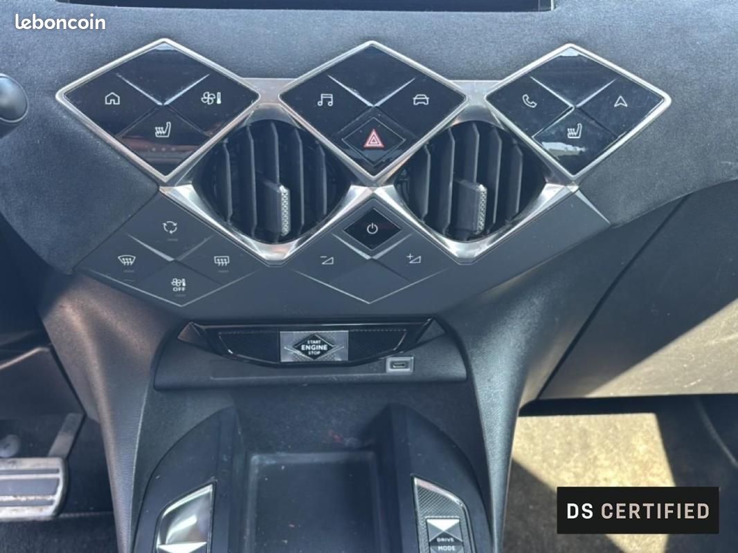 DS 3 BlueHDi 130 EAT8 Performance Line+ (image 15)
