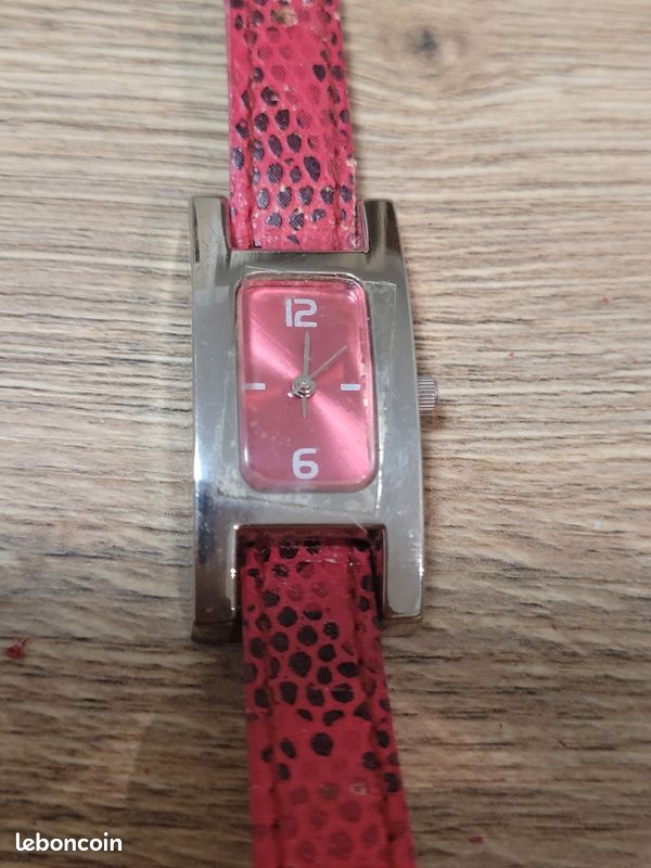 Montre Femme Yves Rocher Vintage - Non Testée - État Rétro - Collection