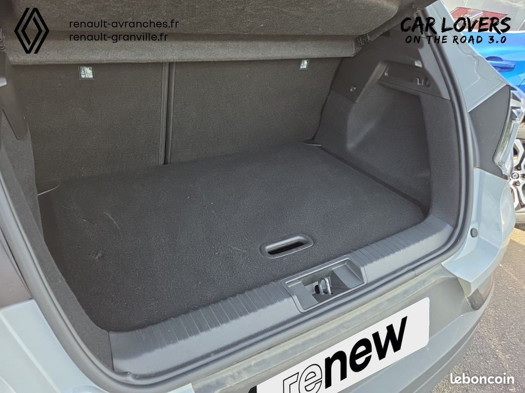 RENAULT Captur TCe 90 ch Techno (image 15)